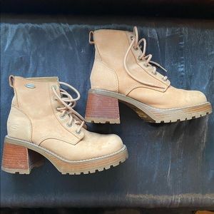 Vintage Skecher chunky boots!